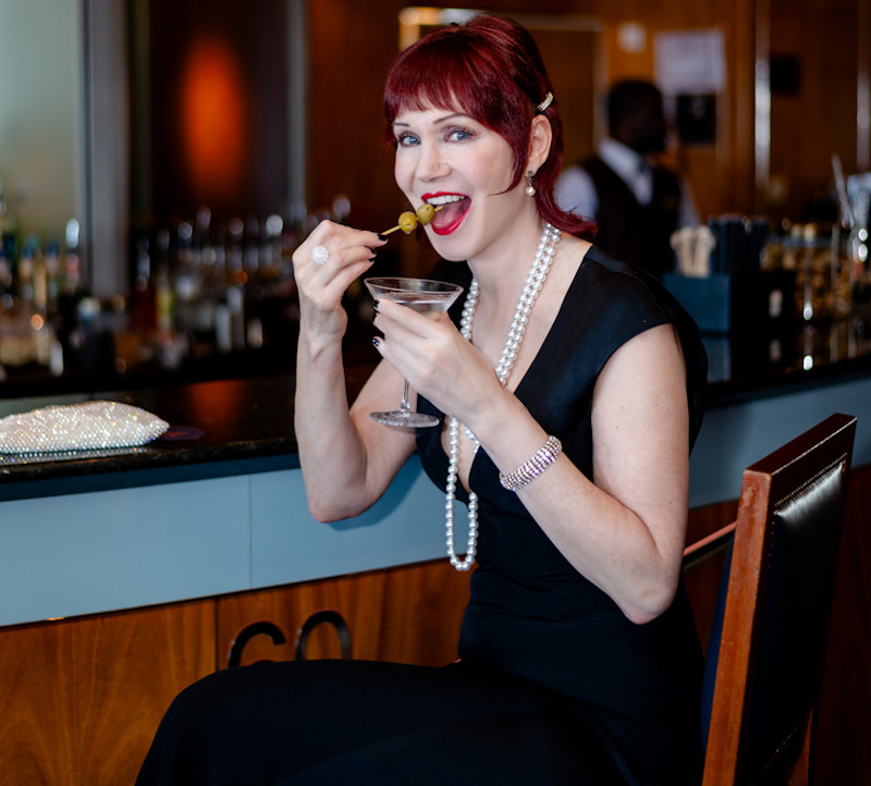 Manhattan Model Karen Rempel on the Queen Mary 2 - Martini Time